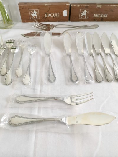 Ercuis Trianon "Poisson" Silver-Plated 26-Piece Tableware Set