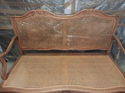 Louis XV-style rattan bench – Carved walnut – 19th century