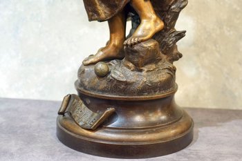 Hippolyte MOREAU "Mireille", importante spelter