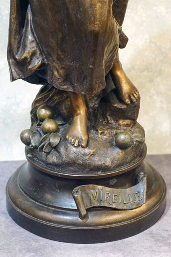 Hippolyte MOREAU "Mireille", importante spelter
