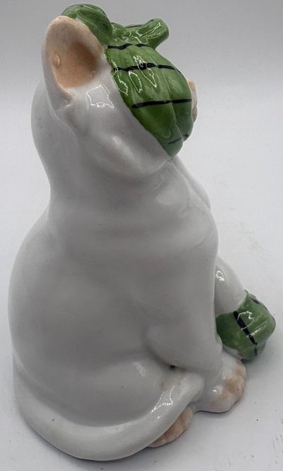 PORCELAIN KITTEN 