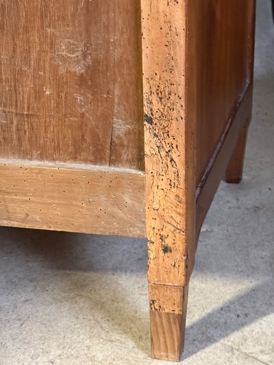 Kommode mit 3 Schubladen aus Nussbaumholz