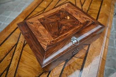 Elégant coffret d epoque Louis XIV 