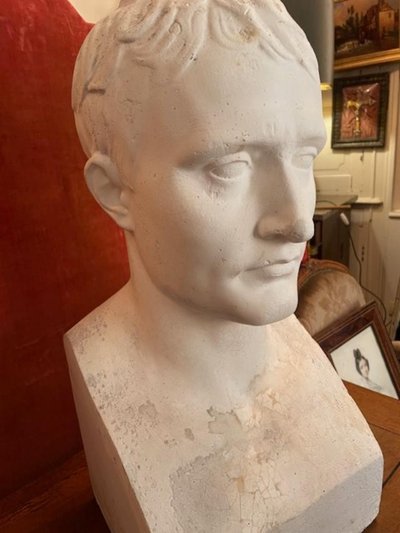 Important bust of Napoleon