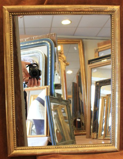 Pair of Rectangular Gold-Leaf Mirrors with Beaded Half-Round Molding, 44 x 56 cm