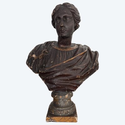 Antique-style carved wooden bust depicting a draped woman, 17th century
