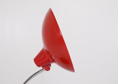Kaiser Idell rote Tischlampe.