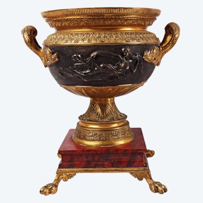 Decorative bowl in the antique style, patinated brown and gilt bronze on griotte marble, 19th century