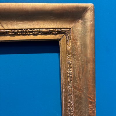Antique 19th century gold leaf frame with floral engraving. External dimensions 92 x 78 cm (usable 77.50 x 78 cm).