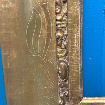 Antique 19th century gold leaf frame with floral engraving. External dimensions 92 x 78 cm (usable 77.50 x 78 cm).