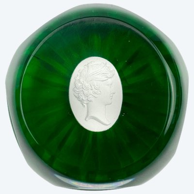 Sèvres Crystal paperweight, green crystal, sulfide profile