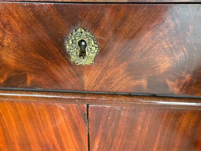 Mahagoni-Sideboard mit 2 Türen