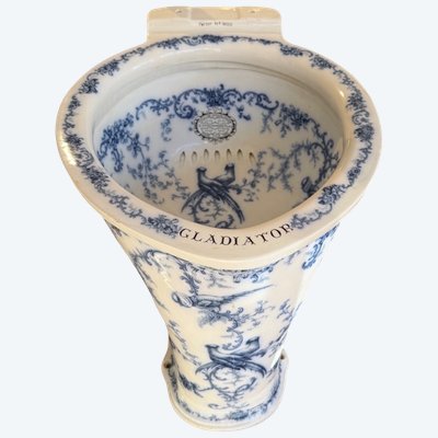 Vaso da toilette "Gladiatore" in porcellana inglese Cauldon - Fine XIX secolo (circa 1890)