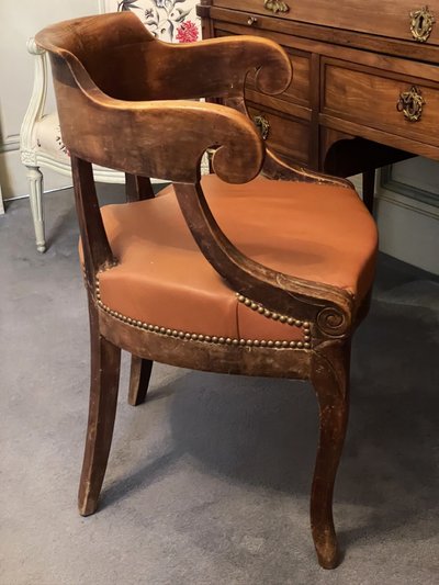 Fauteuil de bureau d’époque Louis Philippe, bois naturel et cuir