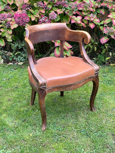Fauteuil de bureau d’époque Louis Philippe, bois naturel et cuir