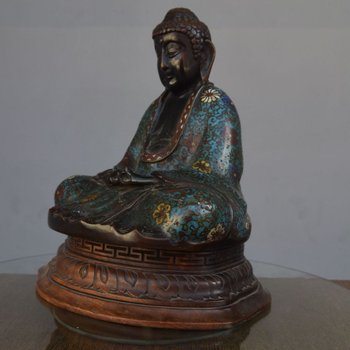 Buddha in bronzo cloisonné su base