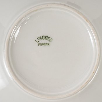 Serie Von Tassen Und Untertassen Aus Limoges-Porzellan