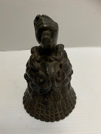 CLOCHETTE EN BRONZE 