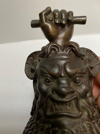 CLOCHETTE EN BRONZE 