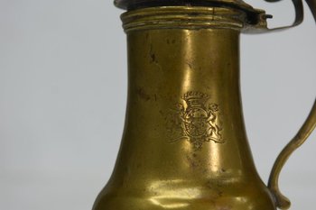 17th Century Toilet Service In Bronze Coat Of Arms