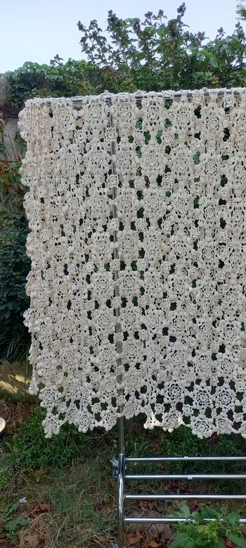 Copriletto in pizzo antico/anni '70