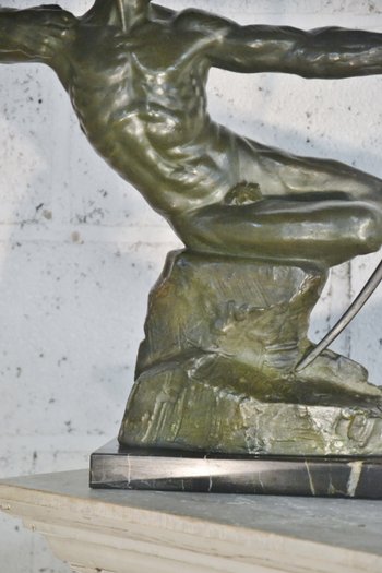 Art Déco in bronzo con patina verde "arciere" di Victor DEMANET