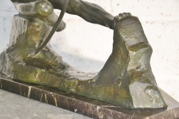 Art Déco in bronzo con patina verde "arciere" di Victor DEMANET