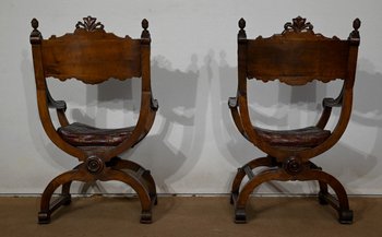 Coppia di importanti poltrone Dagobert, Curule, stile rinascimentale - Fine XIX secolo