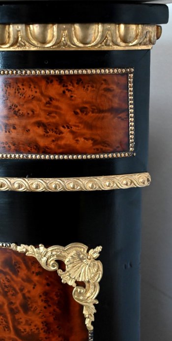 Buffet d’appui en Loupe de Thuya, époque Napoléon III – Milieu XIXe