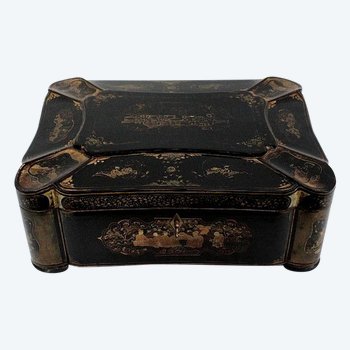 Travel box with Japanese decoration, Napoleon III period - Mid 19th century