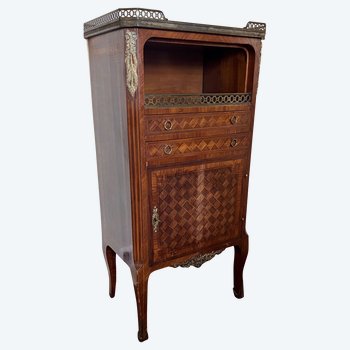 Petite commode de cabinet en marqueterie de style Louis XV
