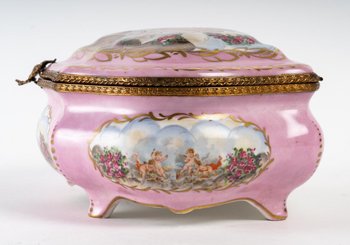 Boite à Bijoux En Porcelaine Rose De Style Sèvres