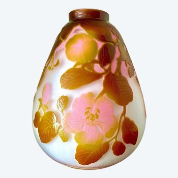 GallÃ© Art Nouveau vase "Aux Magnolias