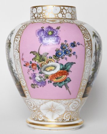 Pair of covered vases in Dresden porcelain the workshop of Helena Wolfsohn