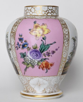 Pair of covered vases in Dresden porcelain the workshop of Helena Wolfsohn