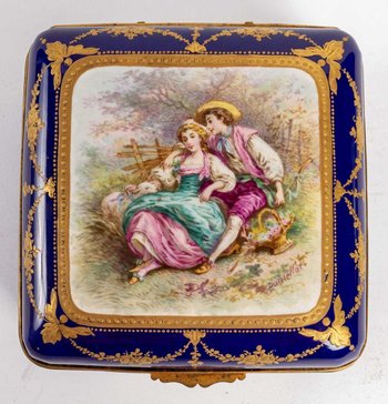 Blue Porcelain Box Late 19th Century