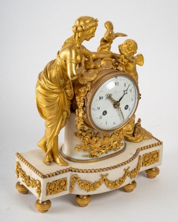 A Clock In Gilt Bronze And White Marble 18th Century