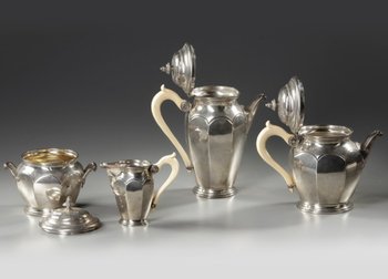 Servizio da tè e caffè in argento del XIX secolo