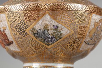 Small Satsuma Tripod Vase In Earthenware Decorated With 18 Luohans, 19th century