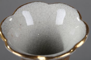 Small Satsuma Tripod Vase In Earthenware Decorated With 18 Luohans, 19th century