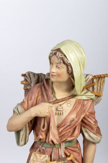 Vendeur d’eau et femme revenant de la pêche. Royal Dux Bohemia, première moitié XXème