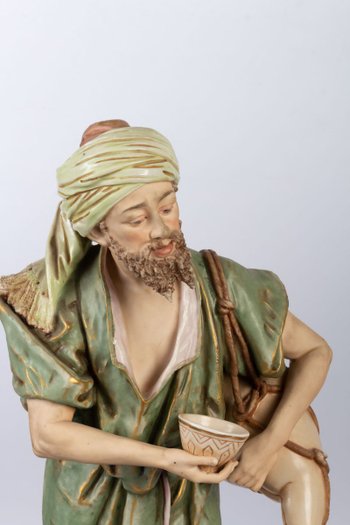 Vendeur d’eau et femme revenant de la pêche. Royal Dux Bohemia, première moitié XXème