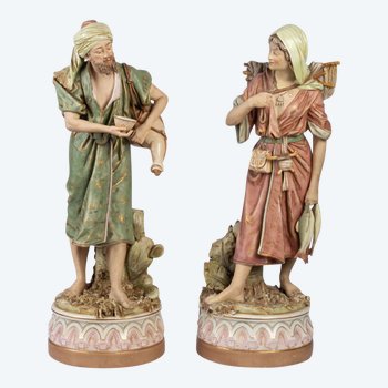 Vendeur d’eau et femme revenant de la pêche. Royal Dux Bohemia, première moitié XXème