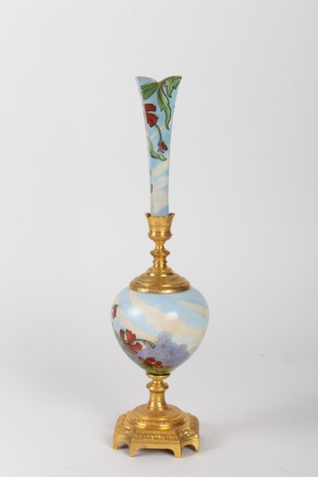 Vaso Soliflore Art Nouveau con donne e fiori, 1900