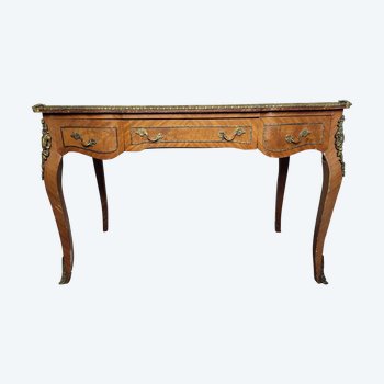 Scrivania in legno intarsiato stile Luigi XV, XIX secolo
