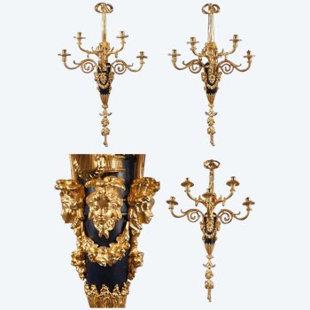 Monumentale Paar Wandleuchten Im Stil Louis XVI Nach Thomire