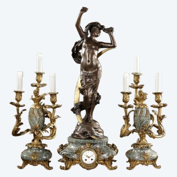 Garniture De Cheminée Et Ses Deux Candélabres En Bronze, époque Napoleon III