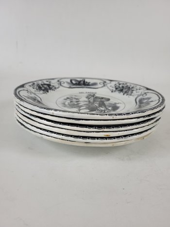 Set di 6 piatti Creil e Montereau Ballo in maschera XIX secolo