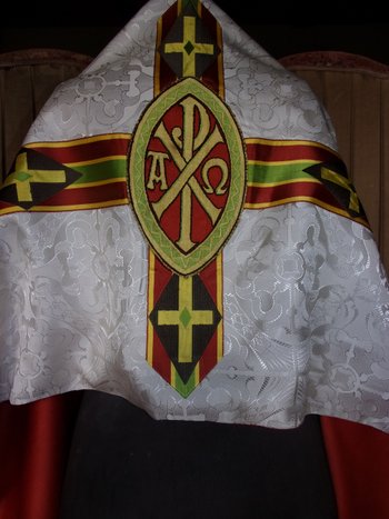 Voile huméral époque milieu du XXe siècle