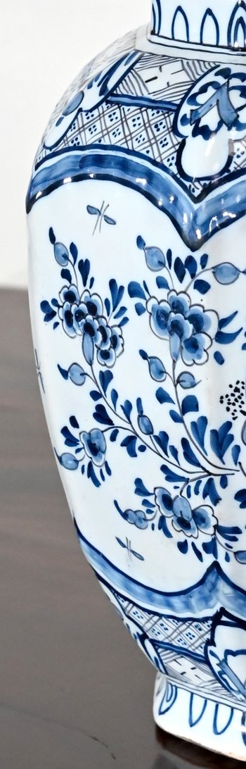 Delft earthenware vase - Early XXth century